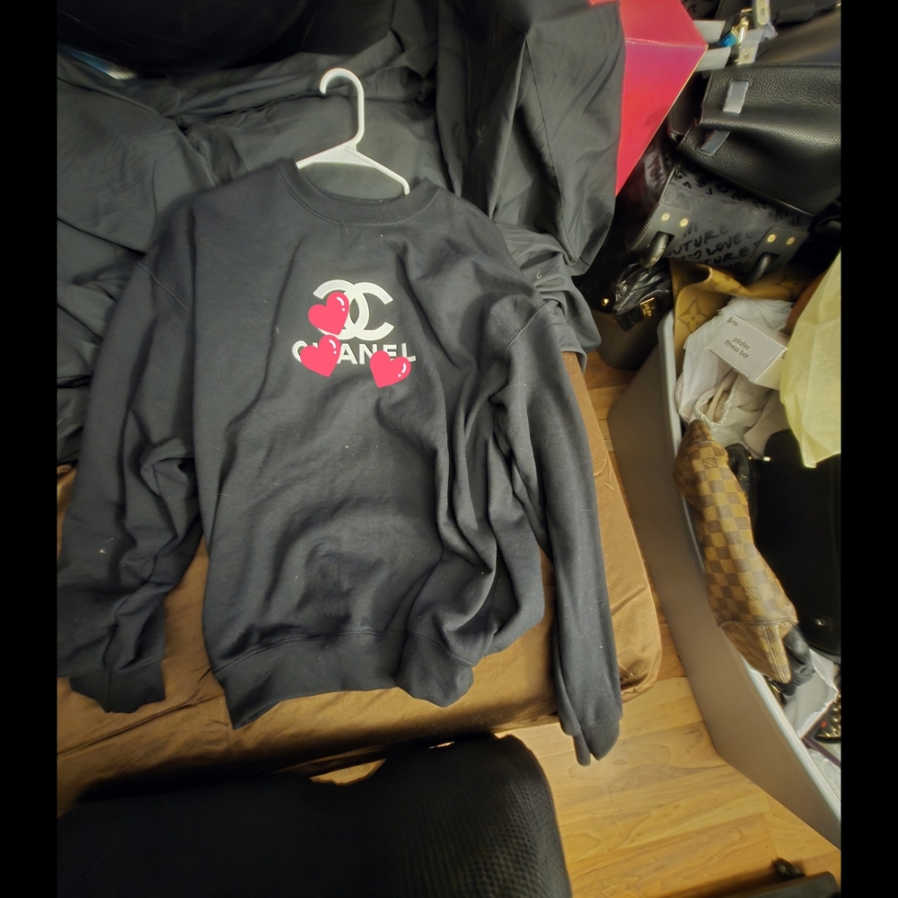 Black Crewneck Sweatshirt